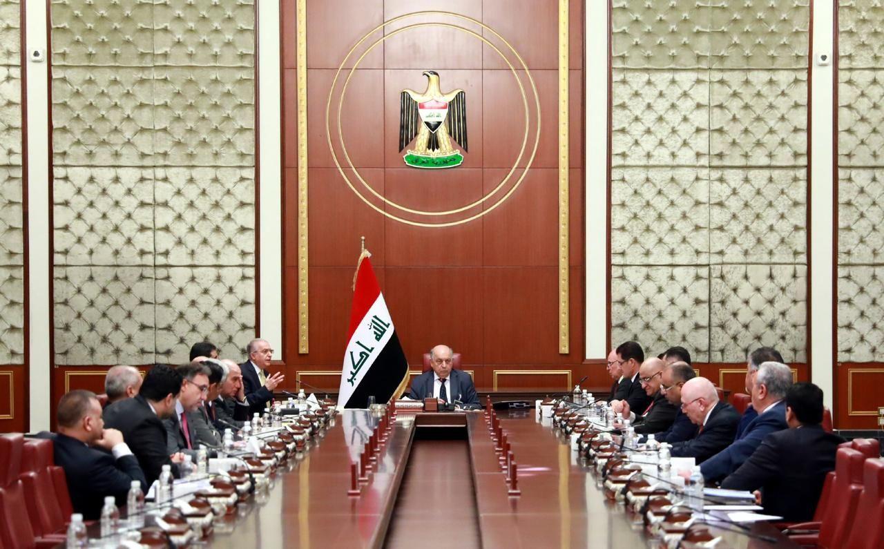 مجلس الوزراء يدعو الى تجنب السفر خارج العراق والتنقل بين المحافظات بالوقت الحاضر
