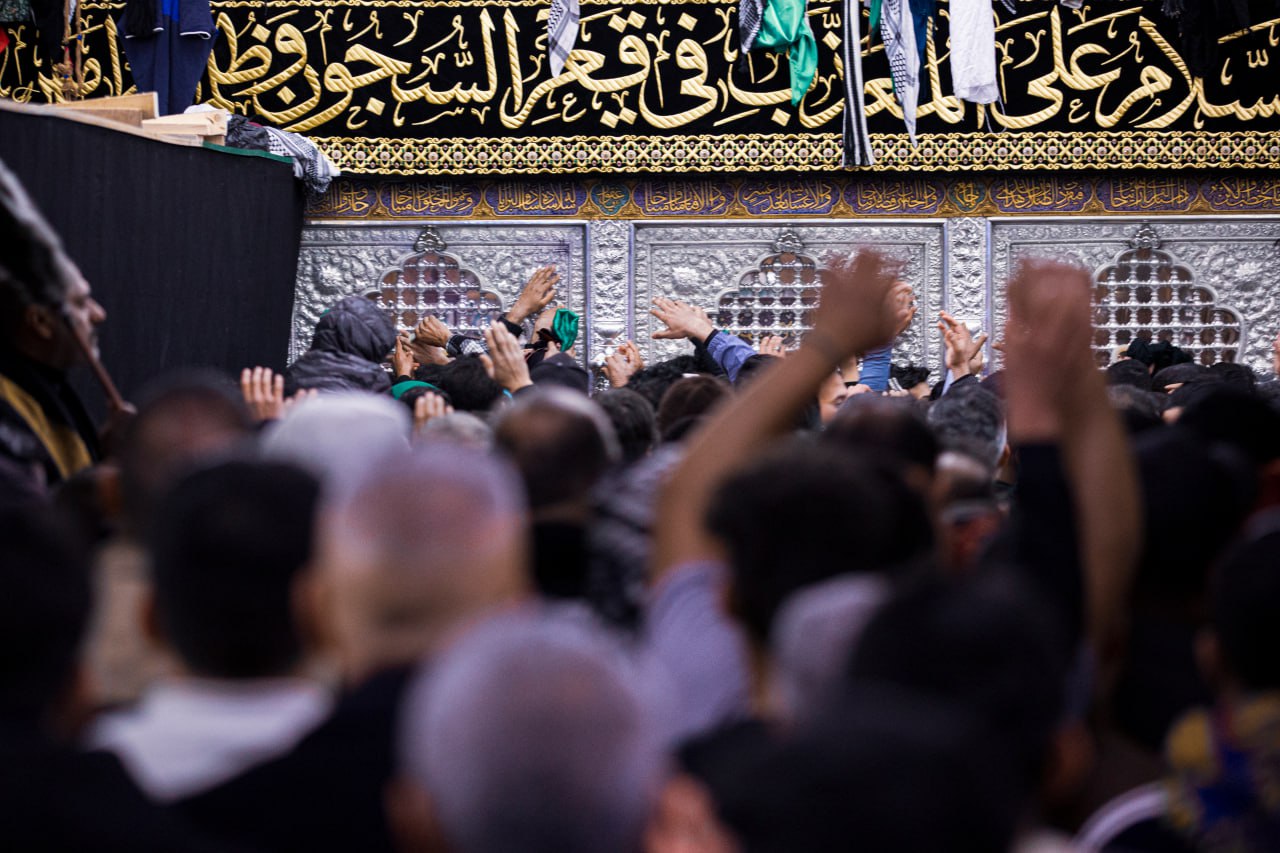 شاهد.. الملايين عند "باب الحوائج"