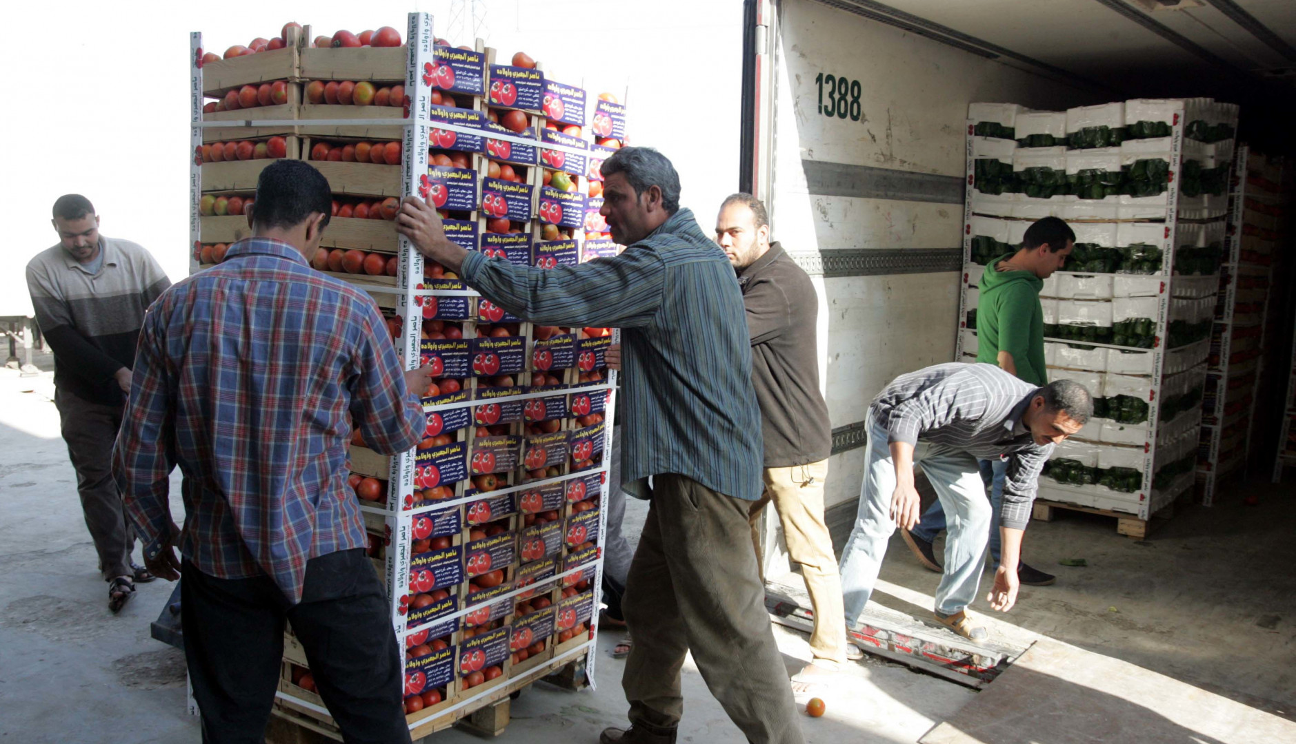 العراق بالمرتبة الاولى بأكثر الدول استيراداً من الأردن للنصف الأول عام 2022