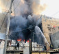الدفاع المدني تخمد حريقاً اندلع في مخزن وثلاثة فنادق في كربلاء (صور)