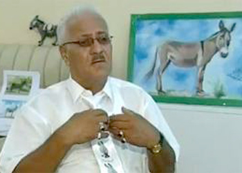 حزب "الحمير" يقرر فتح باب الانتساب لغير العراقيين ويعلن انضمام بنغلادشيين