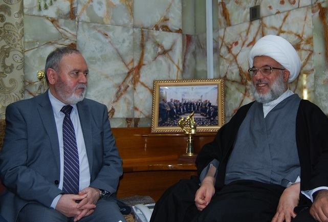 بالصورة :سفير رومانيا ببغداد يلتقي ممثل المرجع السيستاني في كربلاء