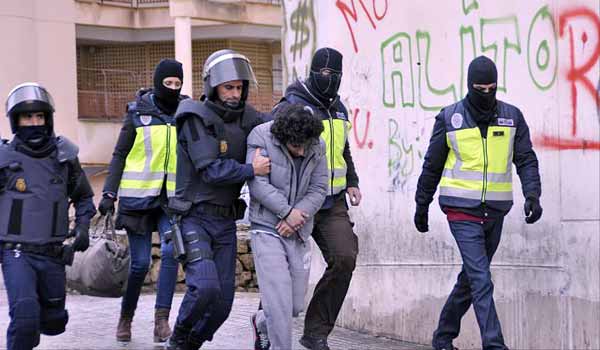 المغرب يعلن تفكيك خلية "ارهابية" لتجنيد مقاتلين في العراق وسوريا