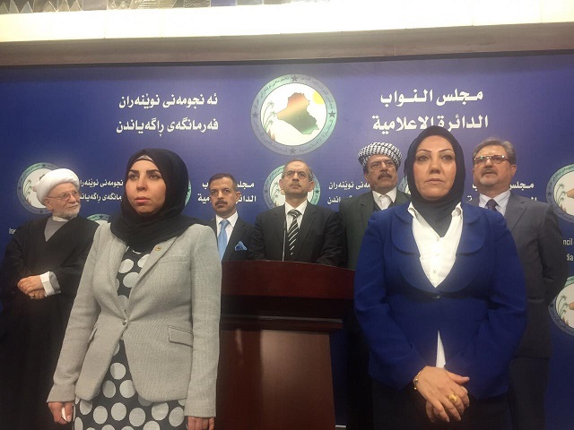 التركمان يدعون الحكومة الاتحادية لإنزال أي علم في كركوك باستثناء العراقي