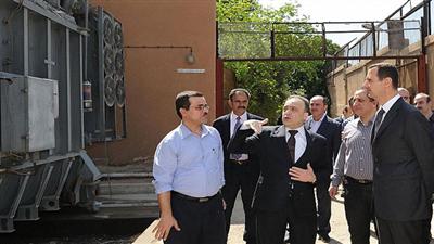 «صورة» بشار الأسد يظهر علناً وسط دمشق