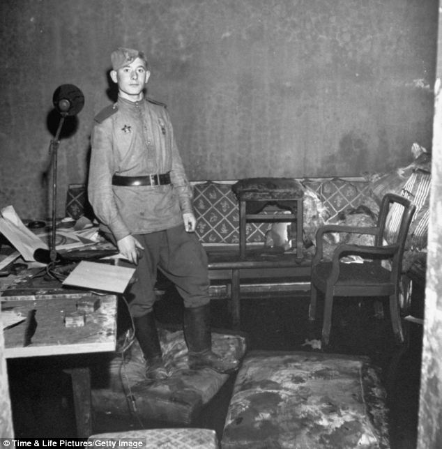 بالصور - اللحظات الأخيرة لأدولف هتلر