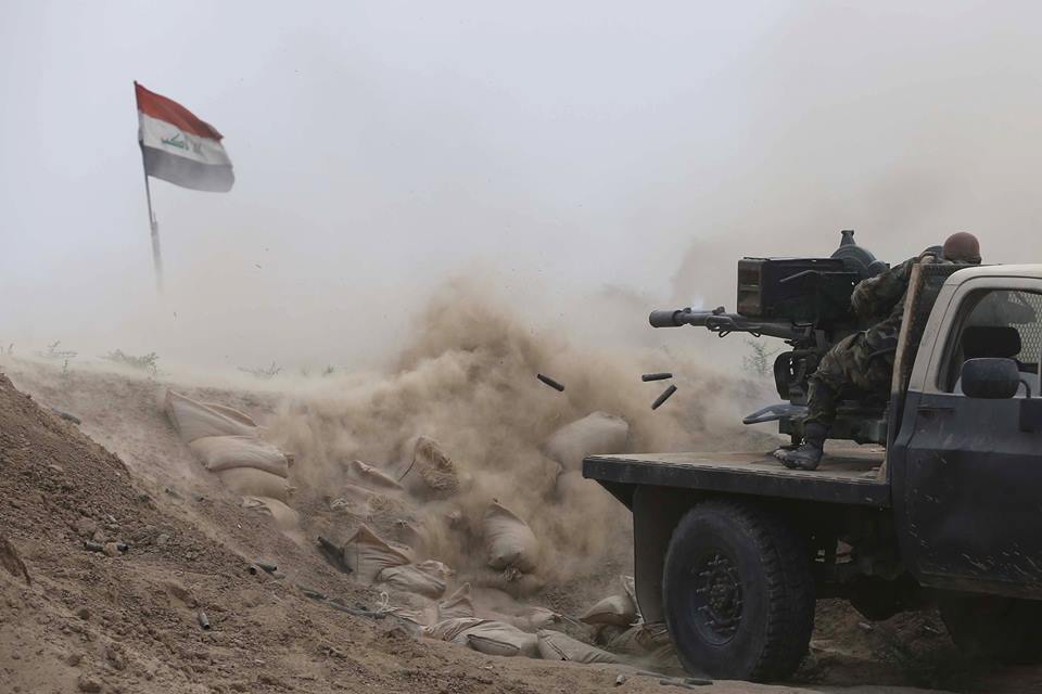 الحشد الشعبي يصد تعرضا لداعش استهدف طرق الامداد للموصل