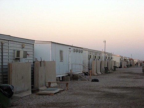 فرار خمسة من منظمة خلق الايرانية من معسكر ليبرتي