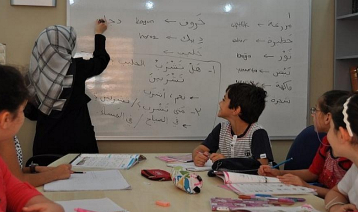 لأول مرة في التاريخ.. اللغة العربية رسمياً في المدارس الفرنسية