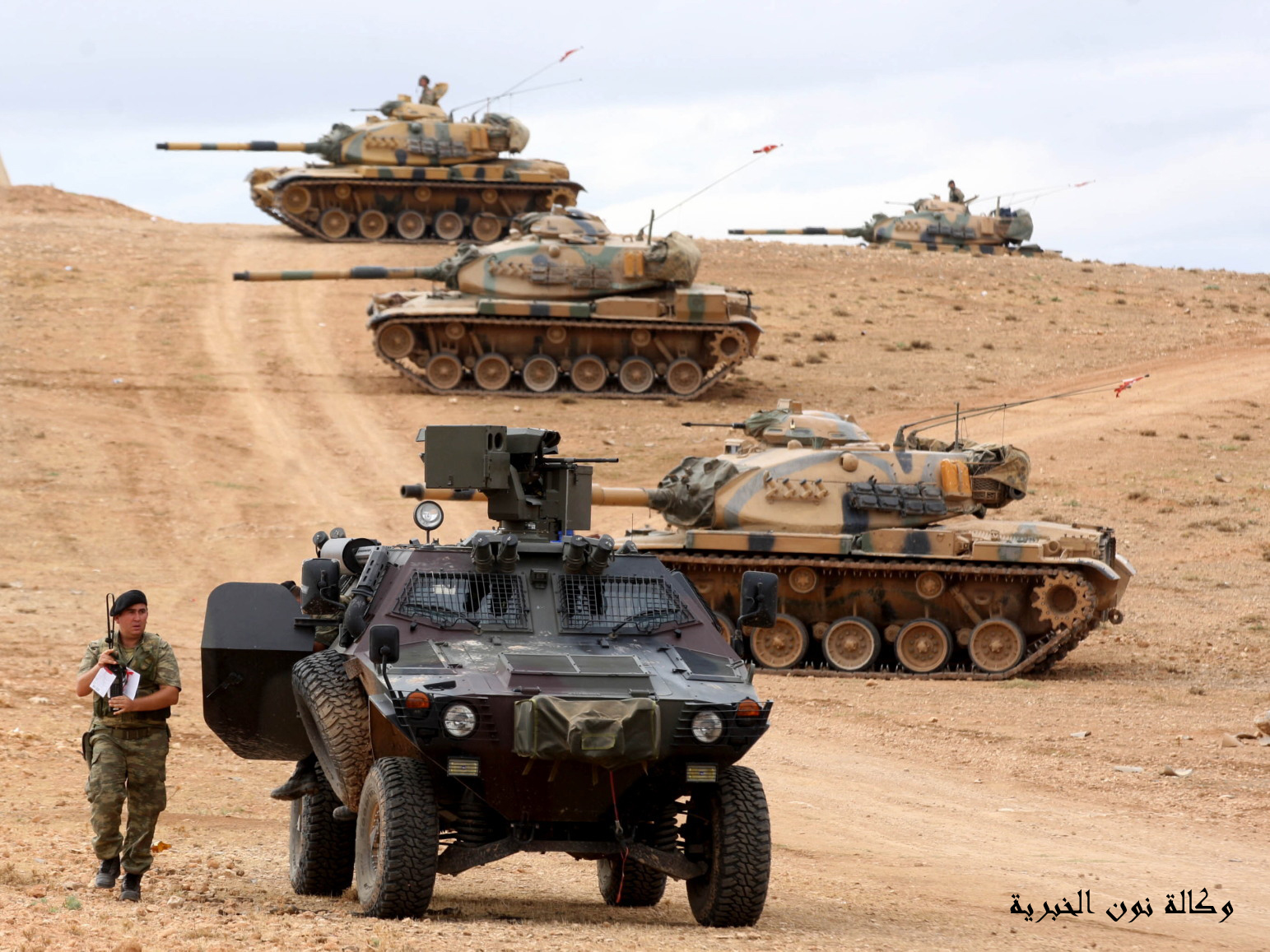 الجيش التركي ينشر دبابات ومدرعات على الحدود العراقية القريبة من تلعفر
