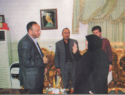 الحكومة المحلية في كربلاء تكرم عائلة شهيد سوري قتل في النخيب اربع ملايين دينار