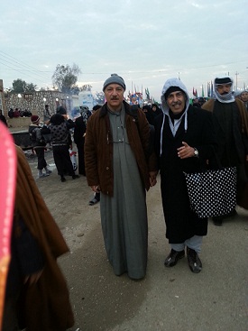 مشاركة الكاتب المسيحي انطوان بارا العراقيين بالسير على الاقدام الى قبر الامام الحسين 1434هج 
(مصور)