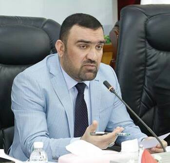 مجلس كربلاء يقرر استضافة المحافظ ومدراء دوائر البلدية بخصوص تاخير صرف مستحقات عمال النظافة