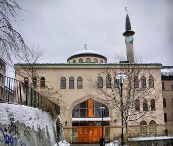 الاذان في السويد للمرة الاولى