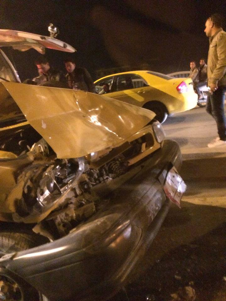 بالصور :تضرر اكثر من ٦ سيارات في حادث مروري على جسر طريق كربلاء - النجف