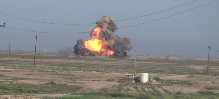 فيديو: شاهد كيف تدمر عجلات داعش وتتناثر في الهواء على يد قوات الحشد الشعبي