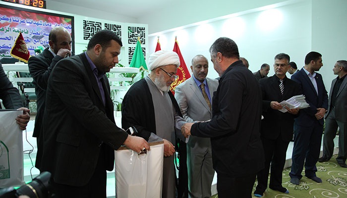 الصحن الحسيني الشريف يشهد تكريم عوائل شهداء الحشد الشعبي الملبين لنداء المرجعية الدينية