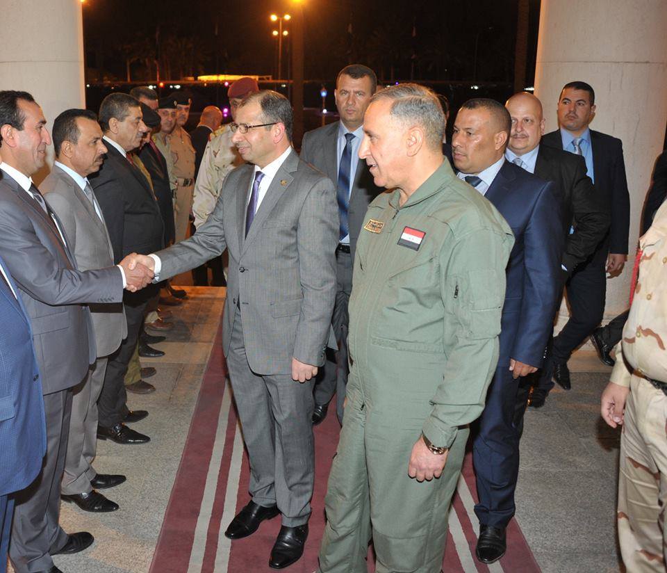 رئيس مجلس النواب الدكتور سليم الجبوري يزور وزارة الدفاع ويهنئ قوات الجيش بتحرير مدينة تكريت(مصور)