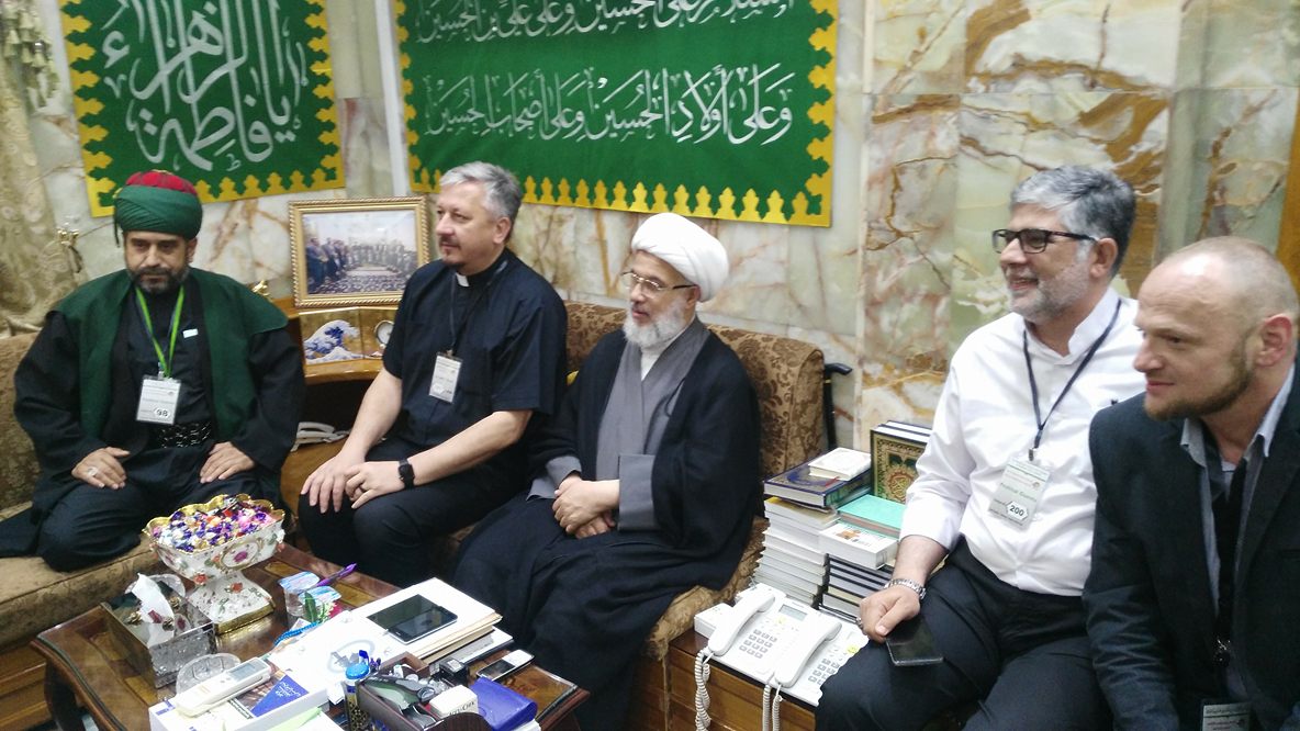 الشيخ الكربلائي لوفد بولندي وبوسني :المرجع السيستاني يعلمنا ان نحترم الاخر