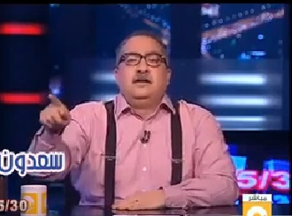 بالفيديو :مقدم برامج مصري يكشف كيف يخدع التكفيريون الشارع العربي بما يسموه الخطر الشيعي