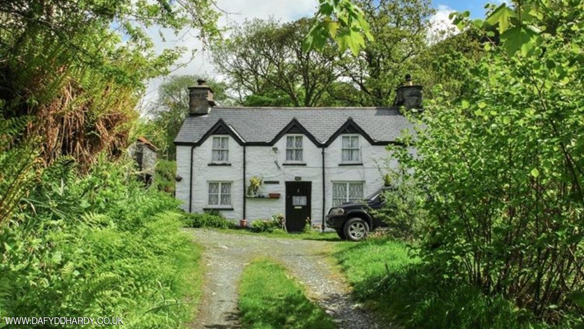 للبيع.. قرية ويلزية بـ 1.5 مليون إسترليني