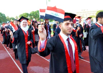 النواب العراقي يشرع بمنح (100.000) لطلبة الجامعات والمعاهد و( 150.000) دينار لطلبة الدراسات العليا