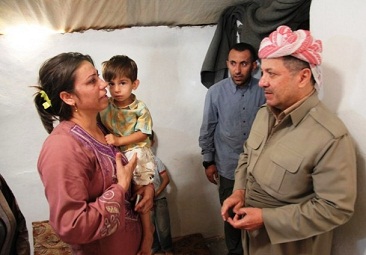 مجموع اللاجئين السوريين بشمال العراق وصل إلى أكثر من 17 ألفاً والبرزاني يقول الديمقراطية 
في مصلحة  الكرد السوريين