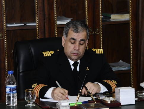 وزير النقل السابق يطالب النواب الرافضين للاتفاقية الملاحية مع الكويت برفع دعوة قضائية ضد البرلمان