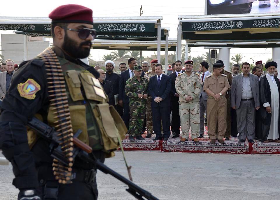 بالصور:نازحو تلعفر يستعرضون عسكريا في كربلاء المقدسة