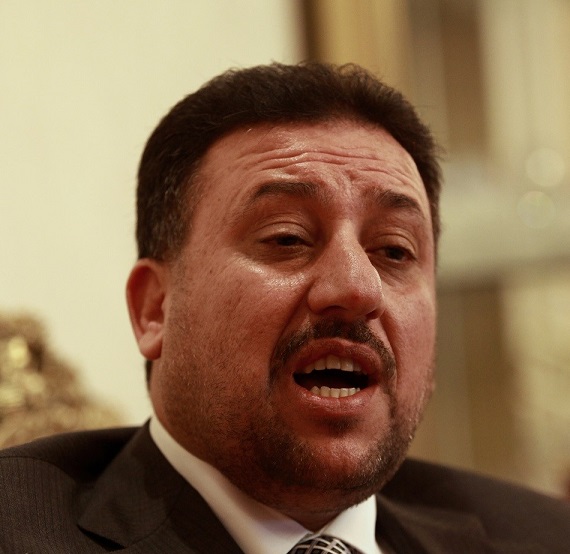 انباء عن القاء القبض على خميس الخنجر في مطار رفيق الحريري في بيروت