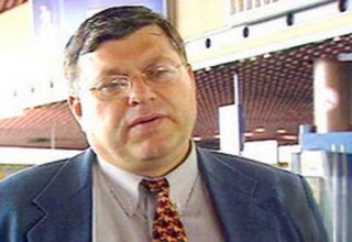 السفير الروسي في قطر يتعرض للضرب في مطار الدوحة من قبل الشرطة  تؤدي الى رضوض وجرح بشبكية  عينه