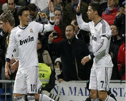 الريال يفوز بديربي العاصمة وبرشلونة يكتسح بلباو