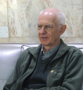 صحفي بريطاني تذهله زيارة الأربعين ويصفها بالمعجزة