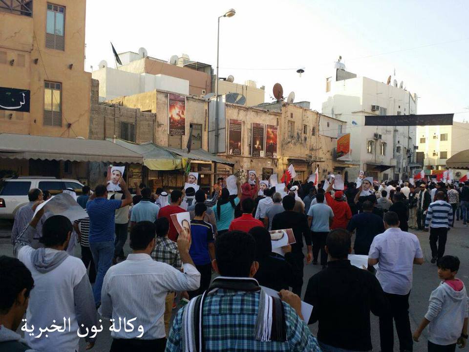 بالصور :في البحرين استمرار التظاهرات المنددة بإعتقال زعيم المعارضة الشيخ علي سلمان