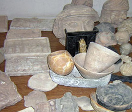 احباط محاولة لتهريب 11 قطعة اثرية تعود الى عهد المناذرة في النجف