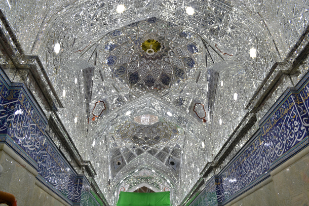 مشروع اعمار الحرم الحسيني والأروقة المشرفة وتزجيجهما بالمرايا بين التراث والحداثة