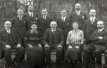 تعرف على أغني عائله فى العالم التى تمتلك نصف ثروة العالم وديانتها