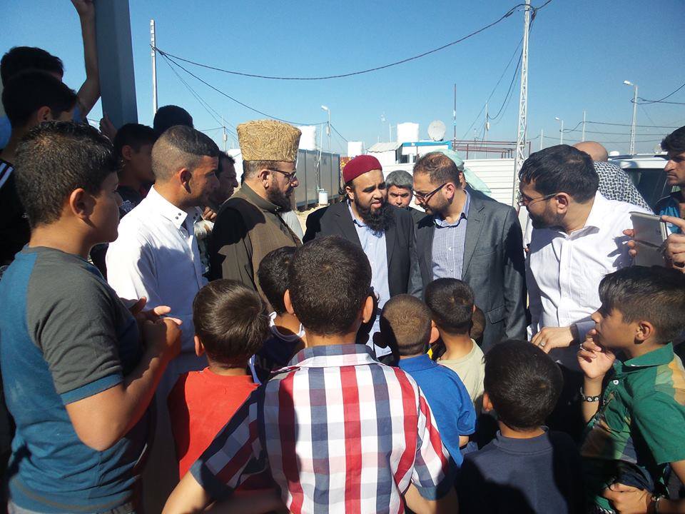 بالصور:وفد بريطاني من "اهل السنة والجماعة" يزور كربلاء