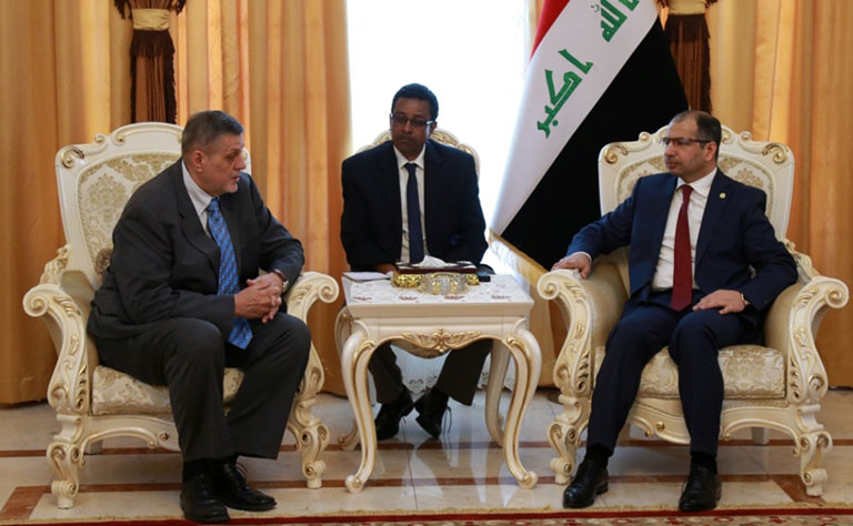 رئيس مجلس النواب العراقي يلتقي مسؤولا أمميا