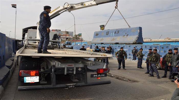 عمليات بغداد تقرر رفع 30 سيطرة امنية و150 مرابطة في قاطع الكرخ