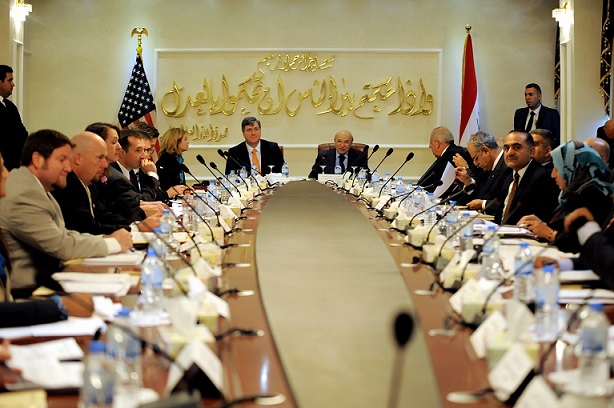 بالصورة :السلطة القضائية تعقد اجتماعاً مع الجانب الأميركي في "مجال القضاء وانفاذ القانون"