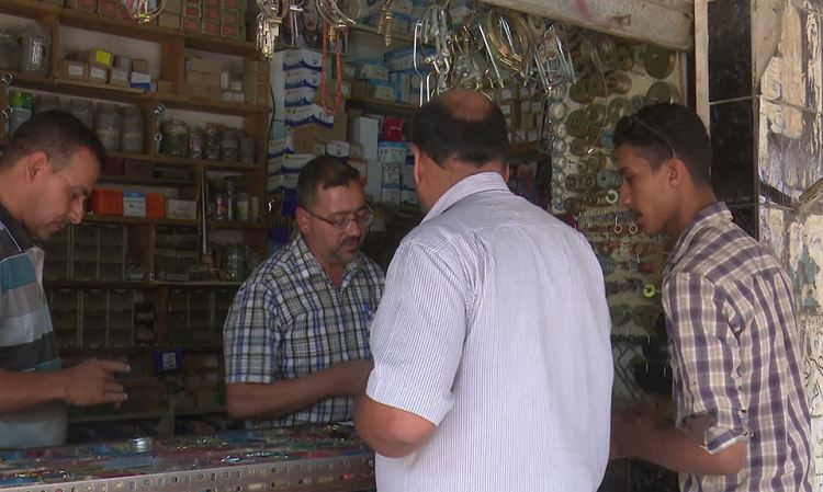 بالصور: "عالم البراغي" محل صغير يقترن بذاكرة مواطني كربلاء