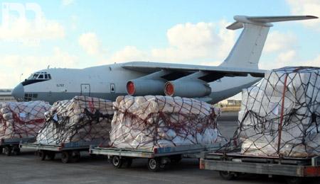 وصول 70 شاحنة محملة بالغذاء والدواء الى حديثة مع استكمال استعدادات الجسر الجوي
