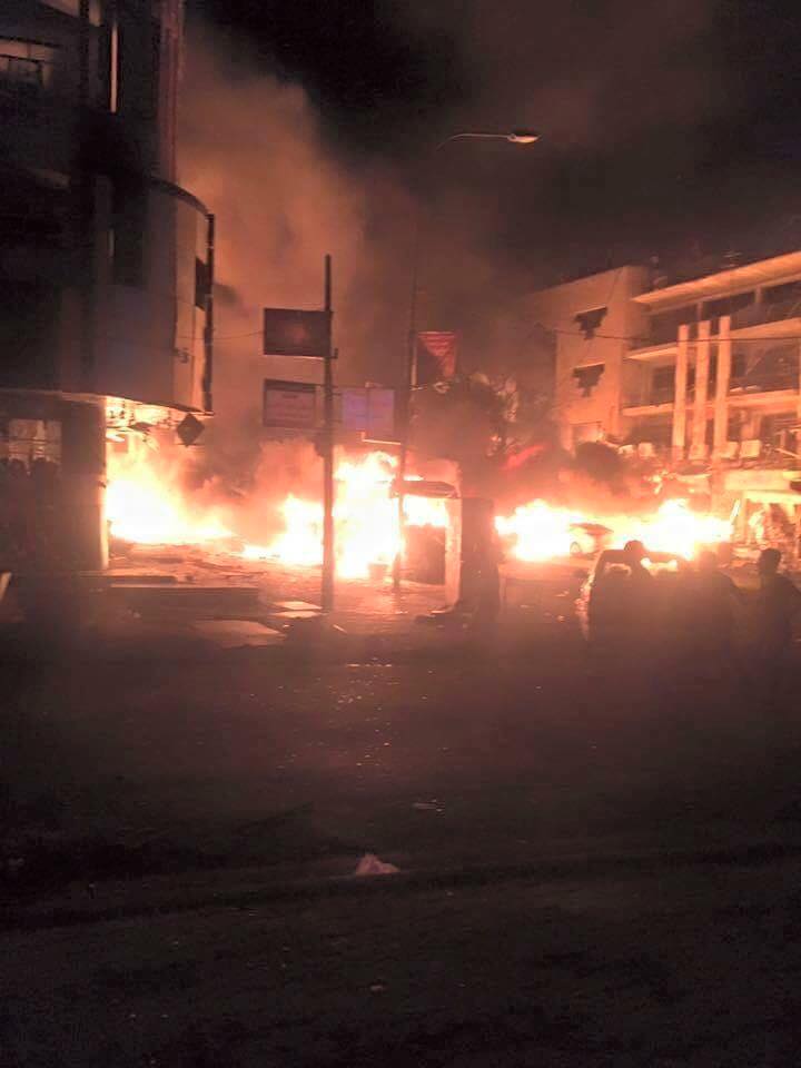 شهداء وجرحى بتفجير انتحاري في الكرادة وسط بغداد
