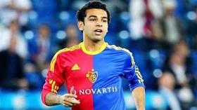 ” حذاء ” لاعب مصري يشعل غضب الجماهير الإسرائيلية في دوري أبطال أوروبا