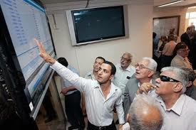 إيقاف تداول الأسهم  يضع سوق المال العراقي على حافة الانهيار