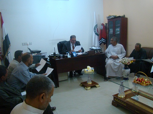 كربلاء :جمعية الهلال الاحمر العراقي توزع وثائق أسر على أسرى حرب الكويت ومحتجزي رفحاء