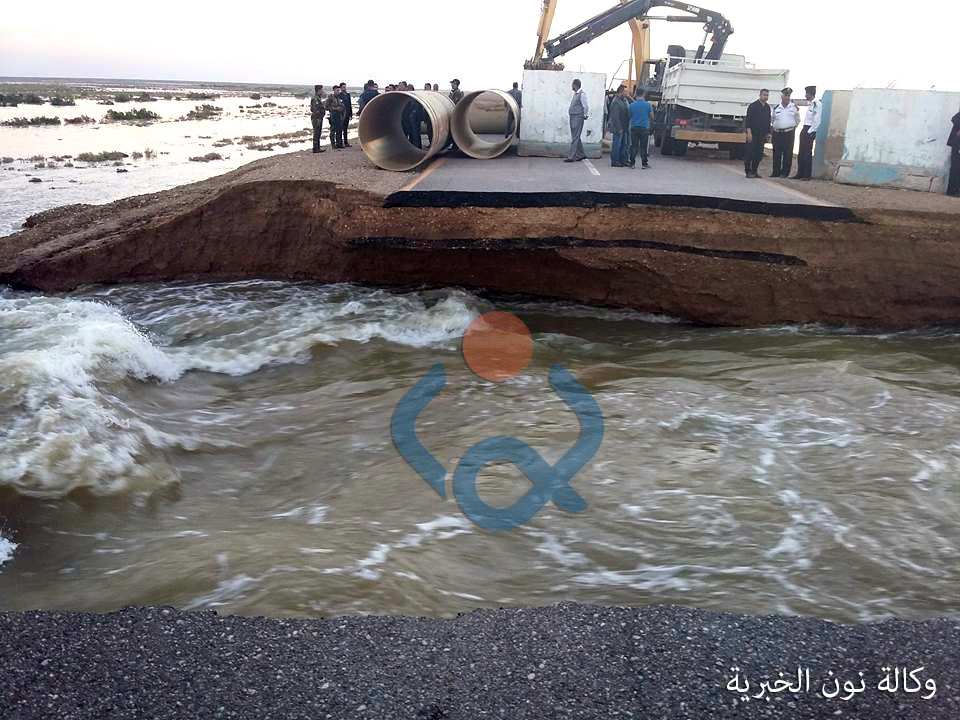 بالصور: انهيار طريق رئيسي في واسط بسبب السيول القادمة من ايران