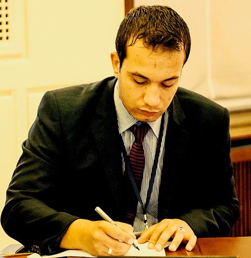 الاماراتيون ينجزون وطن