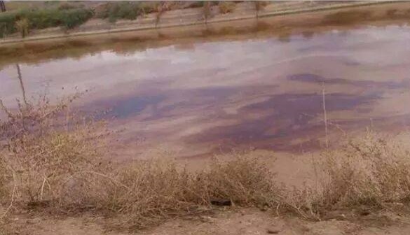 شاهد بالصور كيف تقوم داعش بتلويث مياه نهر دجلة بالسموم